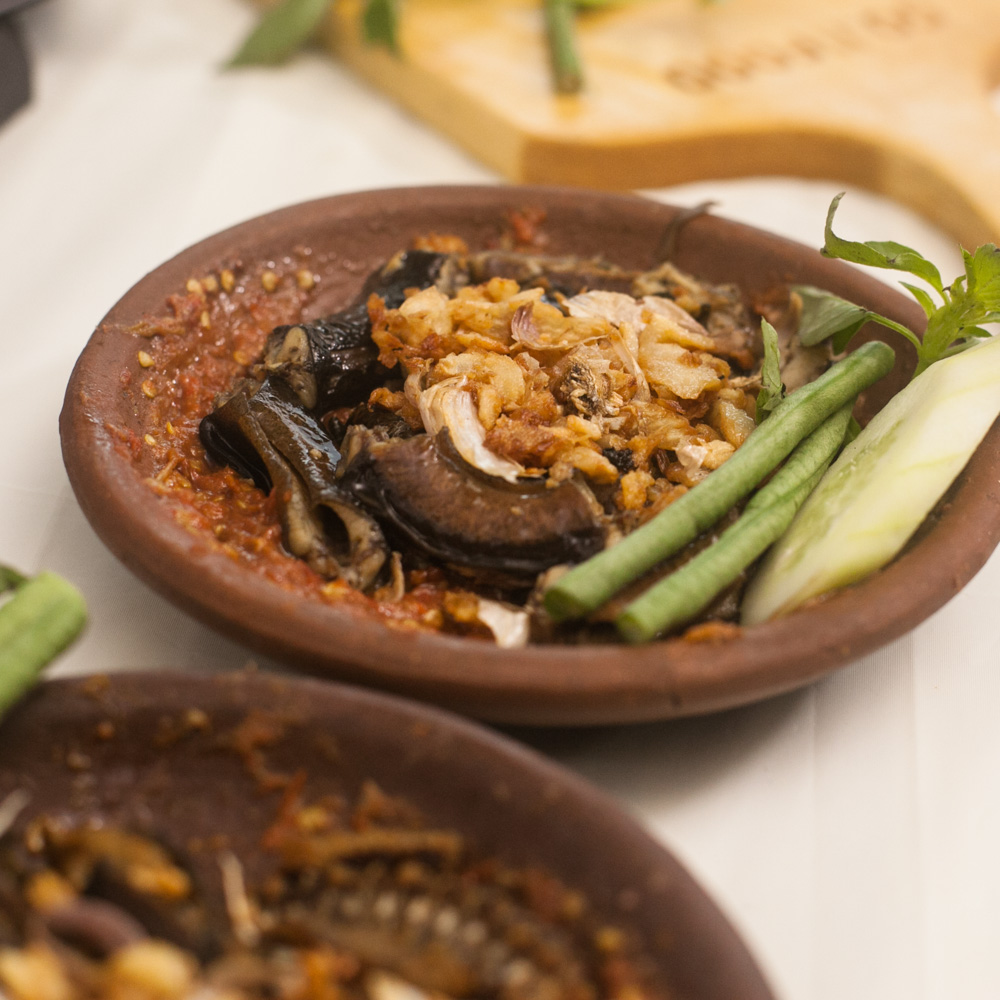 8 Kuliner Kota Pahlawan yang Wajib Kalian Coba di GO-FOOD!