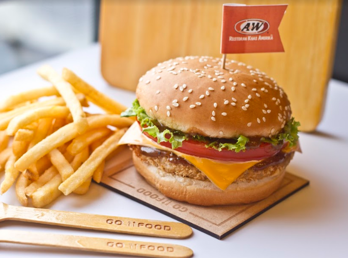 7 Burger Ini Gratis Biaya Antar Melalui GO-FOOD, Penasaran? 